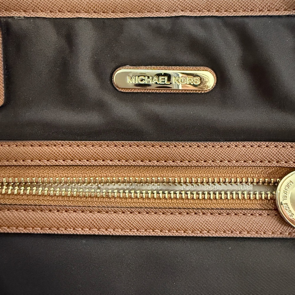 Michael Kors Brown Tote Bag - Picture 3 of 16